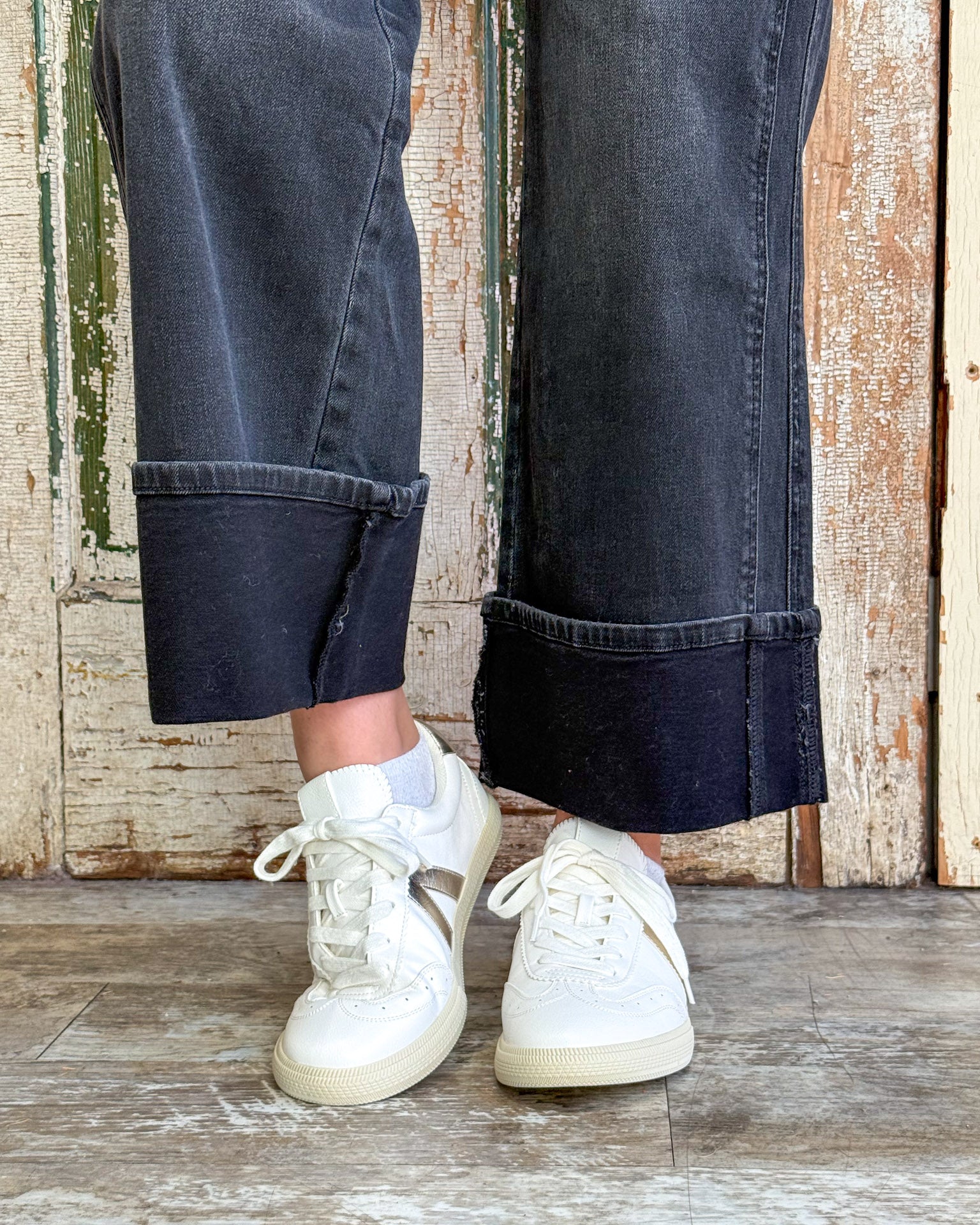League Soft Gold Sneakers