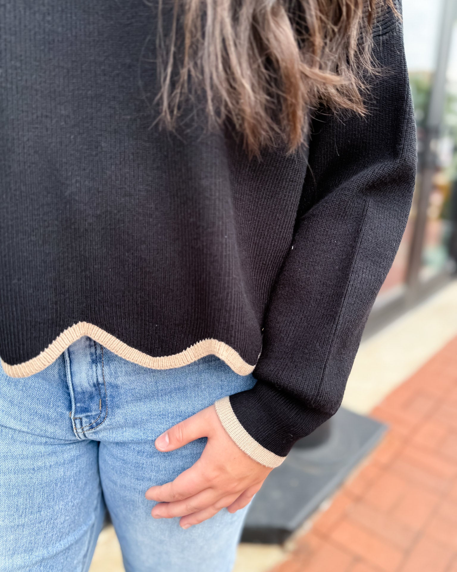 Black/Mocha Sweater w/Scallop Hem
