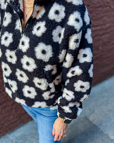 Black and White Daisy Print Sherpa Pullover