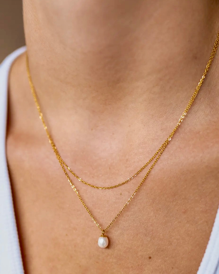 Pearl Diver Petite Necklace