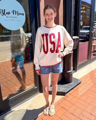 Red USA Graphic Knit Sweater - Shopbluemoonbentonville