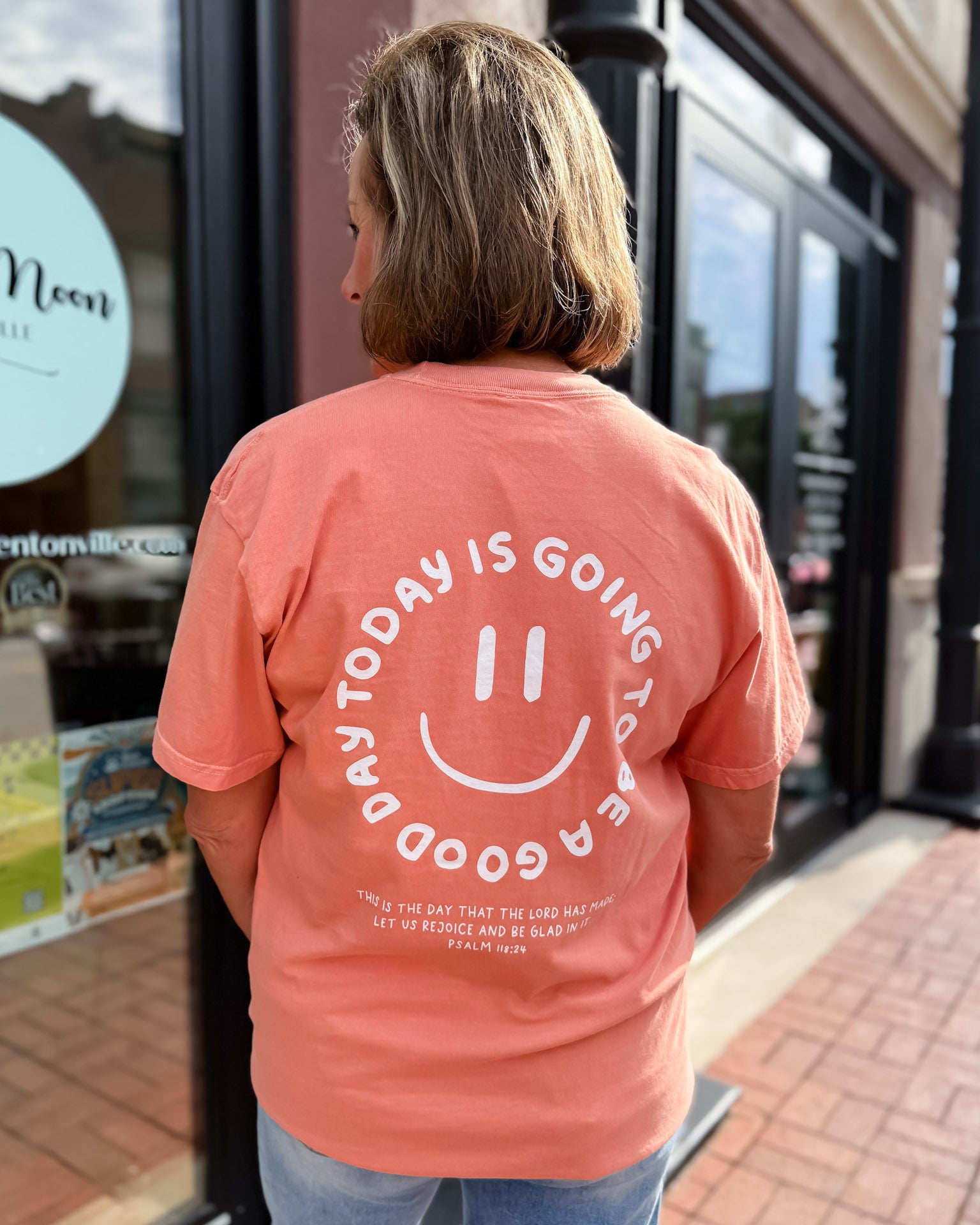 Terracotta Good Day Graphic T-shirt