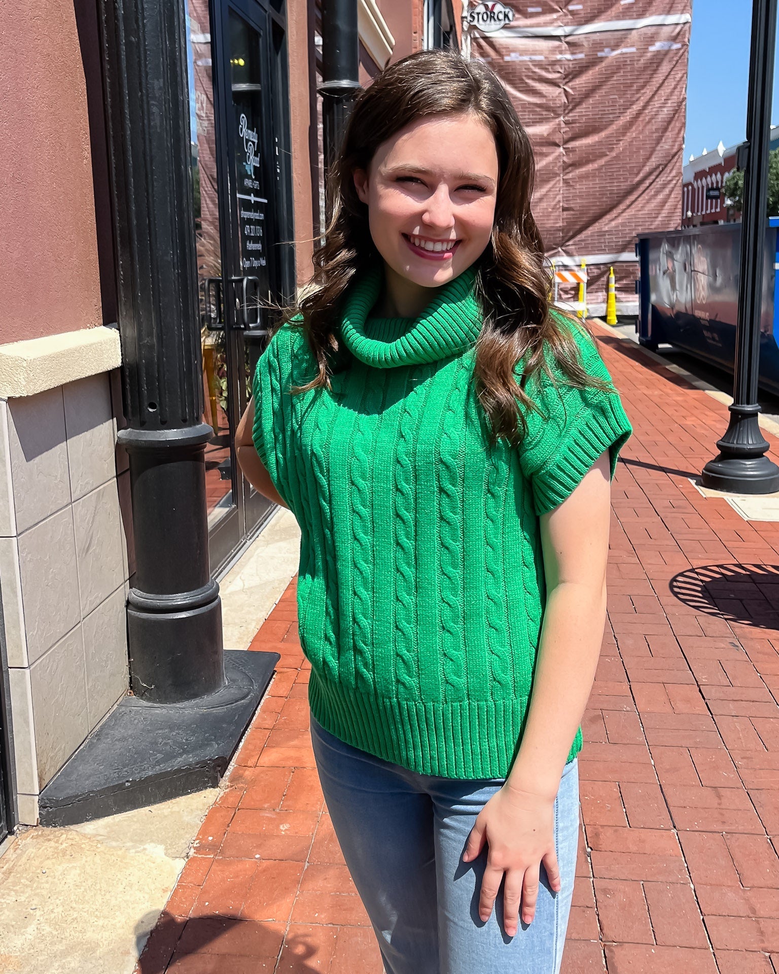 Kelly Green Sleeveless Turtleneck Sweater - Shopbluemoonbentonville